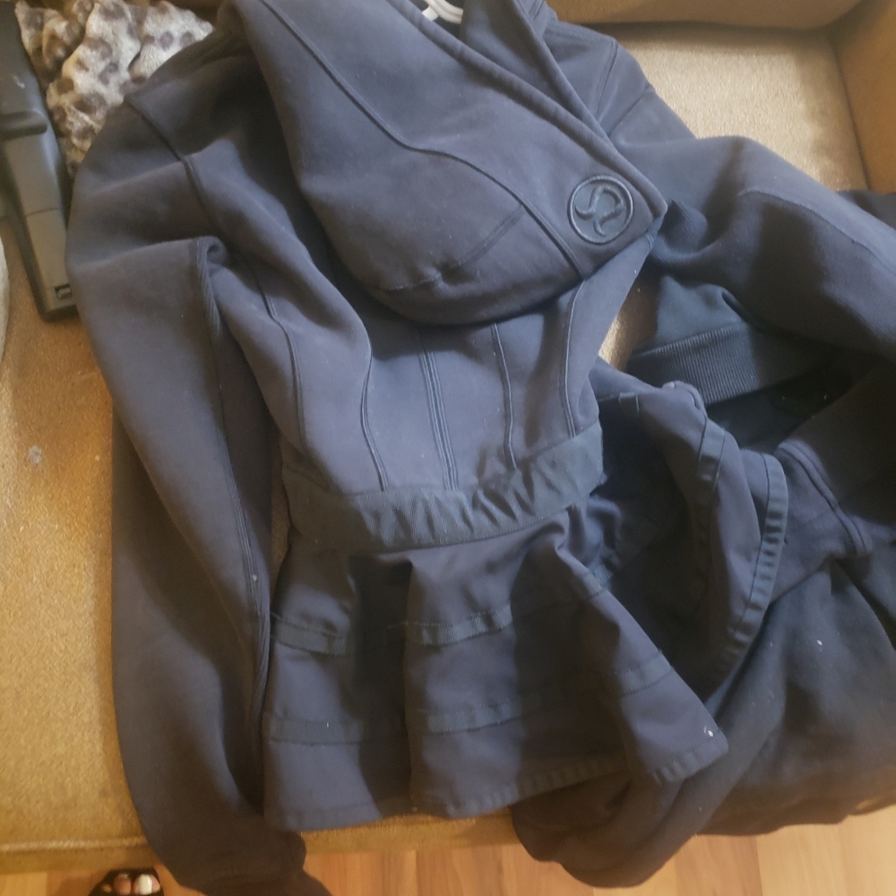 Rare lulu ruffle sweater